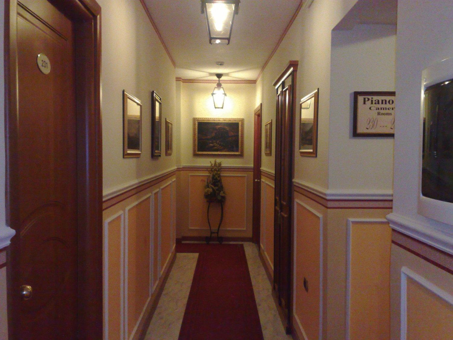 Hotel Amadeus Caserta Buitenkant foto